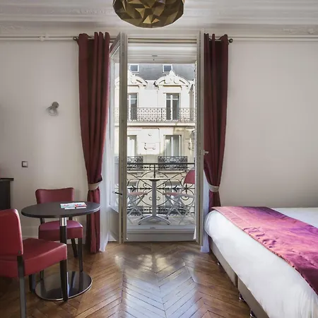 Vestay George V * Parigi